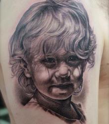 shane_oneill_meilleur_tatoueur_realiste_etats_unis_convention_tatouage_france