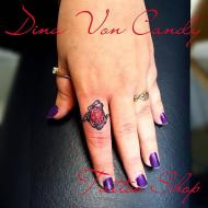 dina_von_candy_meilleure_tatoueuse_languedoc_roussillon_convention_tatouage_france_cantal_ink