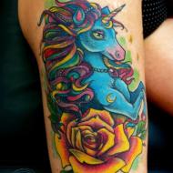 poppy_meilleure_tatoueuse_vaucluse_convention_tatouage_cantal