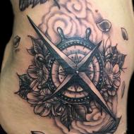 poppy_meilleure_tatoueuse_vaucluse_convention_tatouage_cantal